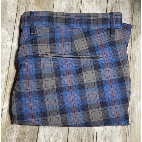 Tommy Bahama Men's Golf Shorts .  Size 38. 9" Inseam.  Blue And Gray‎ Plaid - Picture 1 of 6